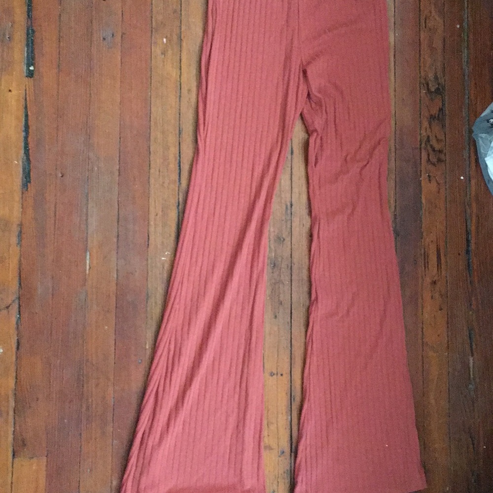 Ribbed fit and flare pants